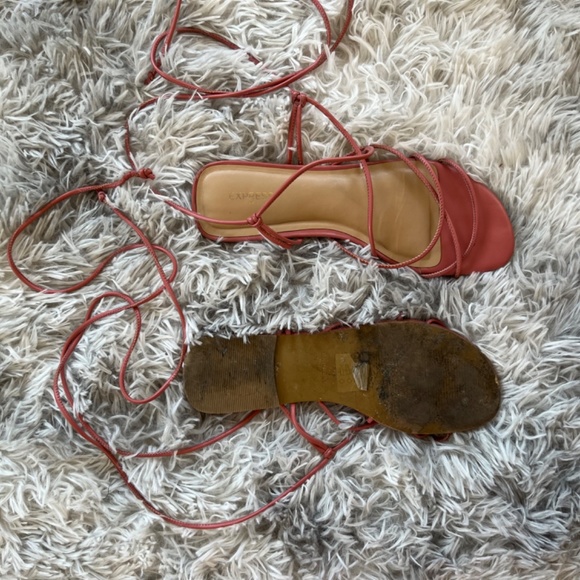 Express Laceup sandals - Picture 3 of 3